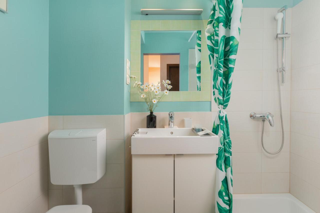 Waterfront Roko Apartment Подгора Екстериор снимка