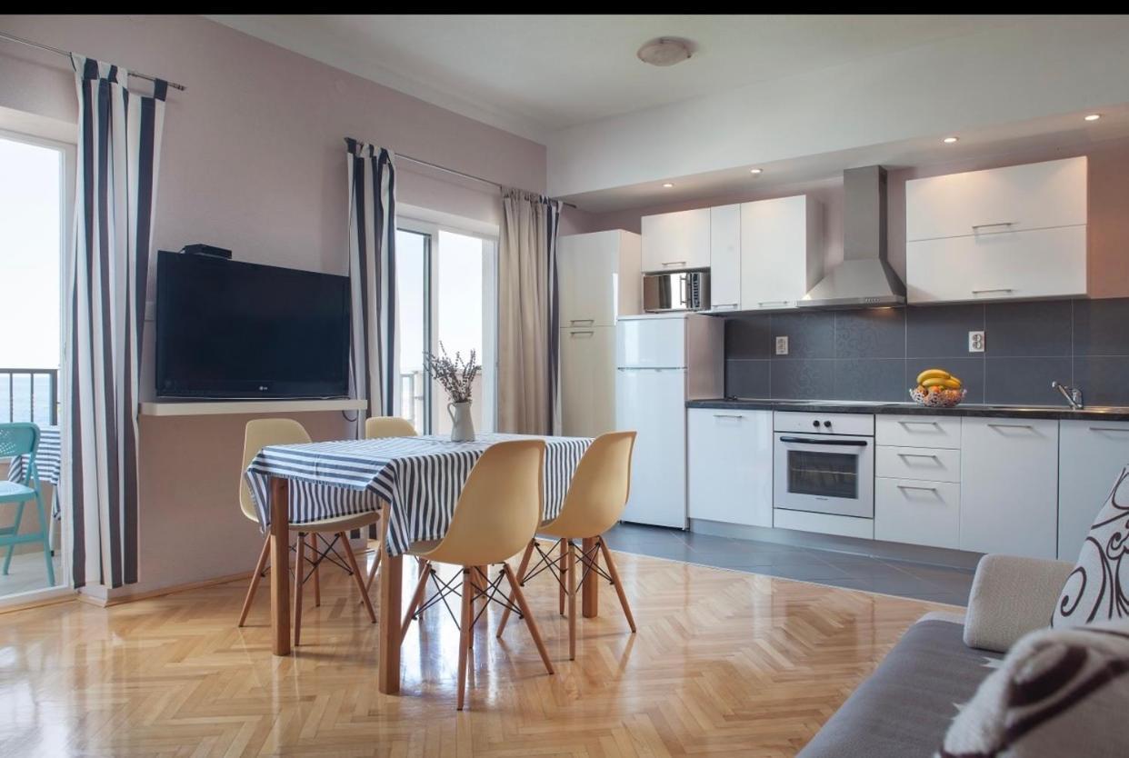 Waterfront Roko Apartment Подгора Екстериор снимка